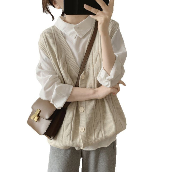 Gilet tricoté pour femmes avec motif en câble et détails de boutons Chic & Stil
