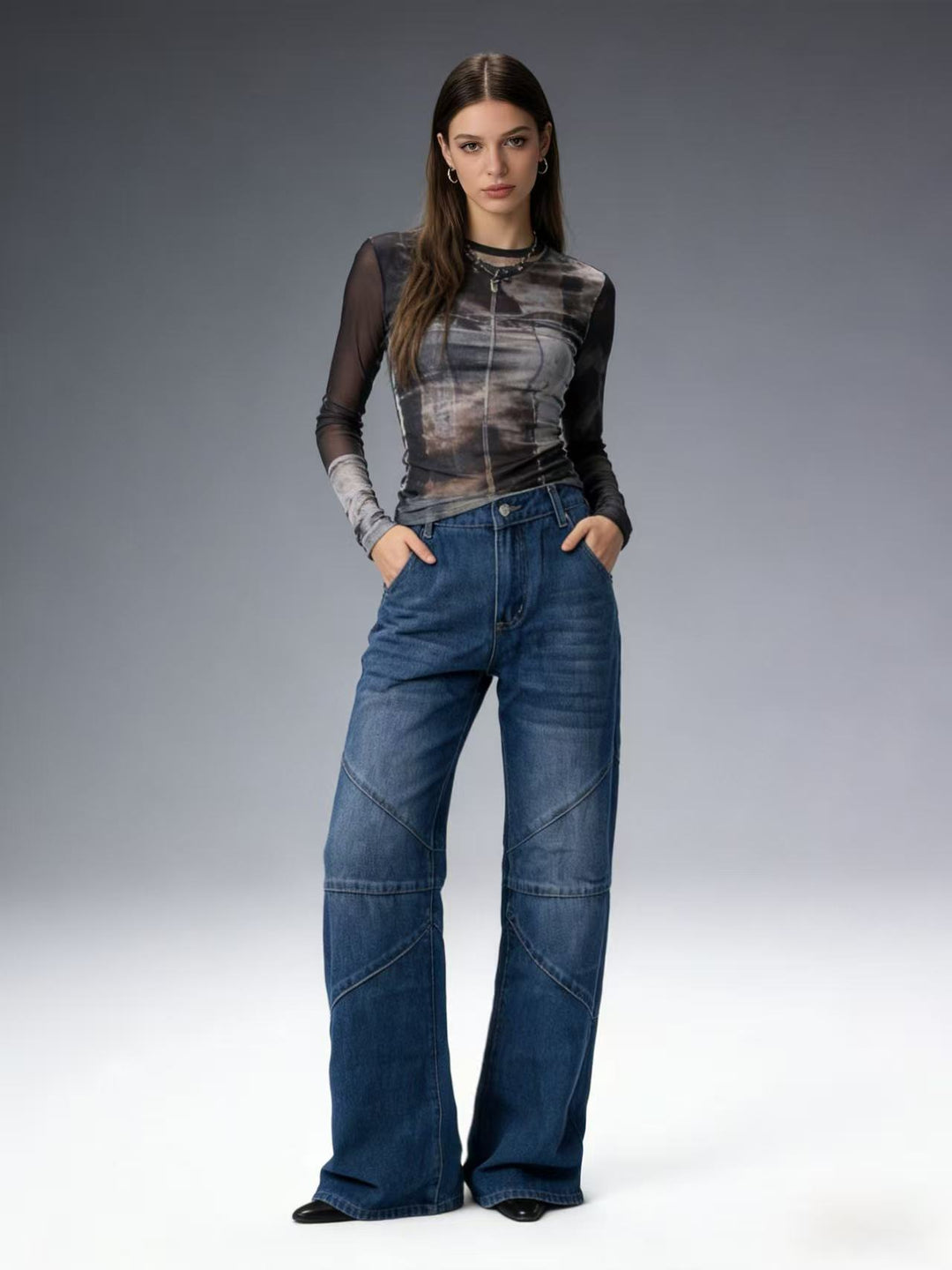 Women's loose-fitting jeans with unique seam details Lune London
