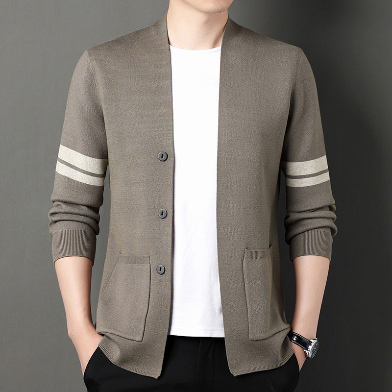 Fashionable knitted men's jacket with elegant buttons and practical pockets Lune London