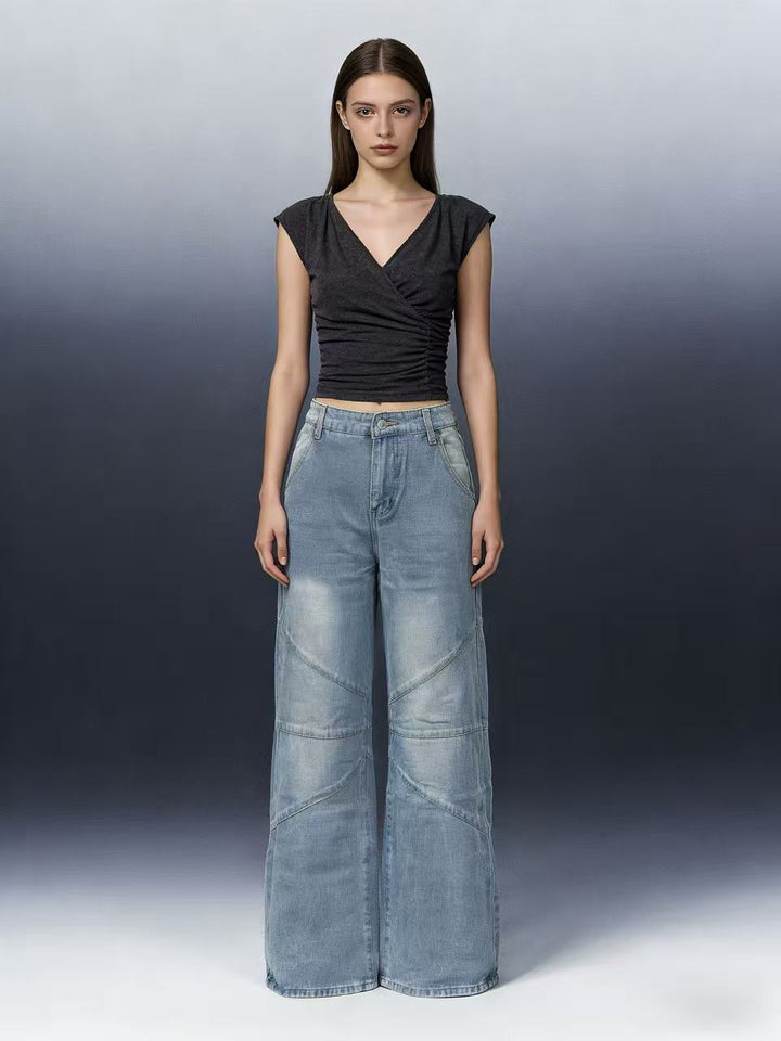 Women's loose-fitting jeans with unique seam details Lune London