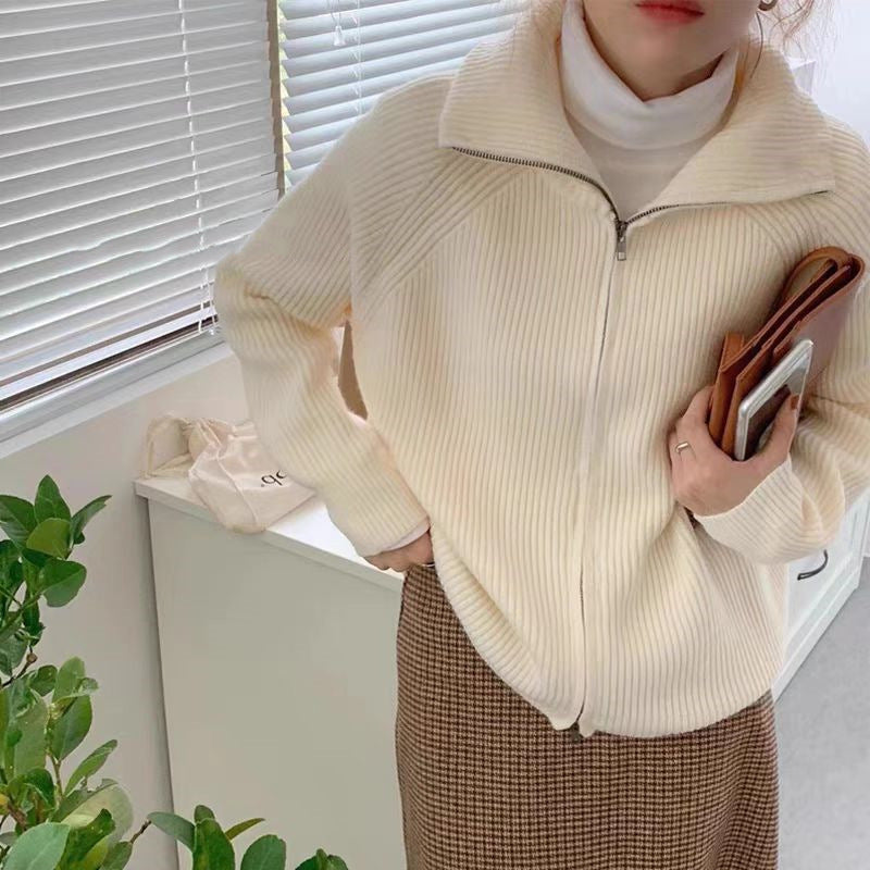 Ladies' knit jacket with high collar and trendy ribbed pattern Lune London