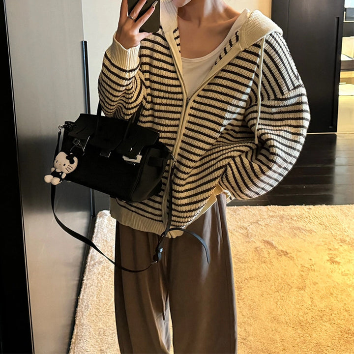 Cardigan oversized pour femmes avec zip et capuche Chic & Stil