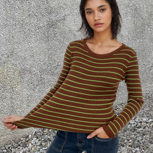 Casual knit sweater for ladies with long sleeves and a trendy striped pattern Lune London