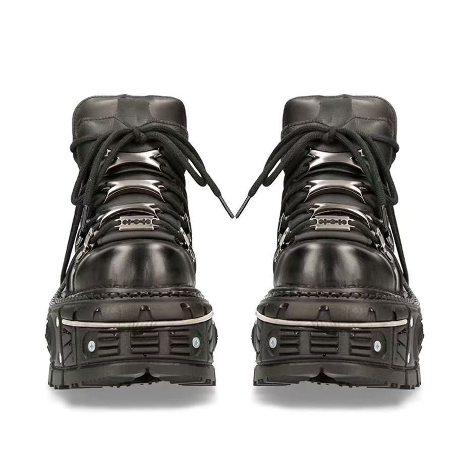Women Stable High-Top Boots with Robust Rubber Sole Lune London