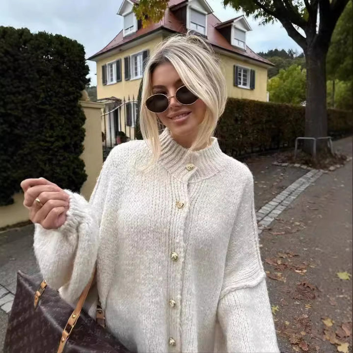 Casual knit jacket for women with button closure and oversized fit Lune London