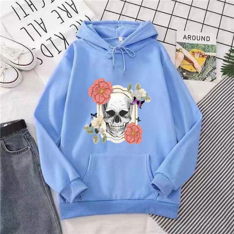 Women's hoodie with detailed skull design and floral print Chic & Stil