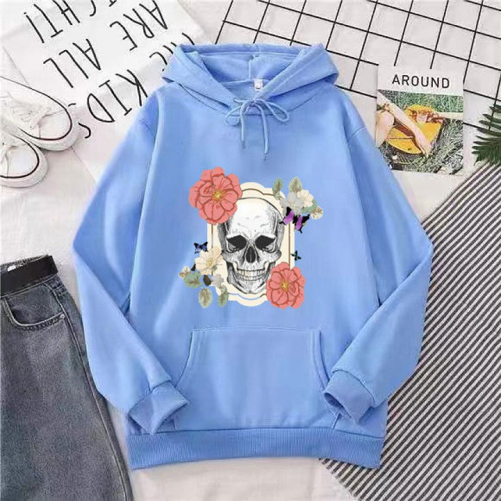 Women's hoodie with detailed skull design and floral print Chic & Stil
