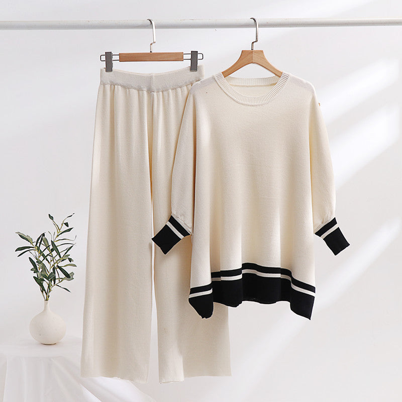Casual knitted loungewear set for women with trendy contrast hem and loose fit Lune London