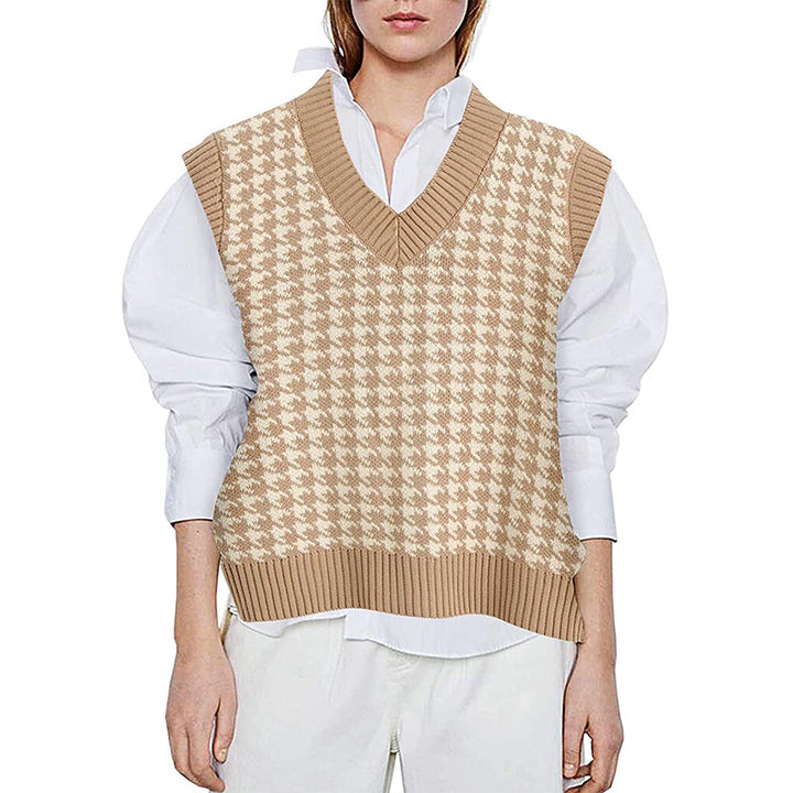Knit vest for women with a modern checked pattern Lune London