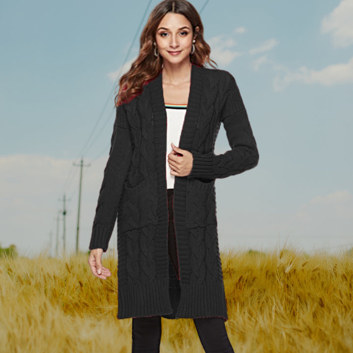 Knitted cardigan for women with a modern weaving pattern and practical pockets Lune London