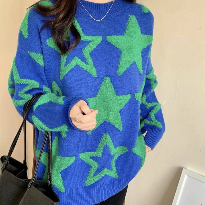 Casual oversized pullover for women with star pattern Lune London
