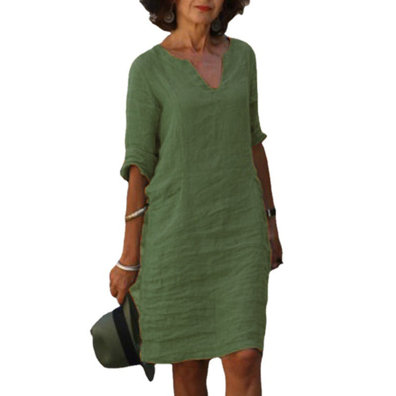 Linen dress for women with a relaxed fit and elegant V-neck Lune London