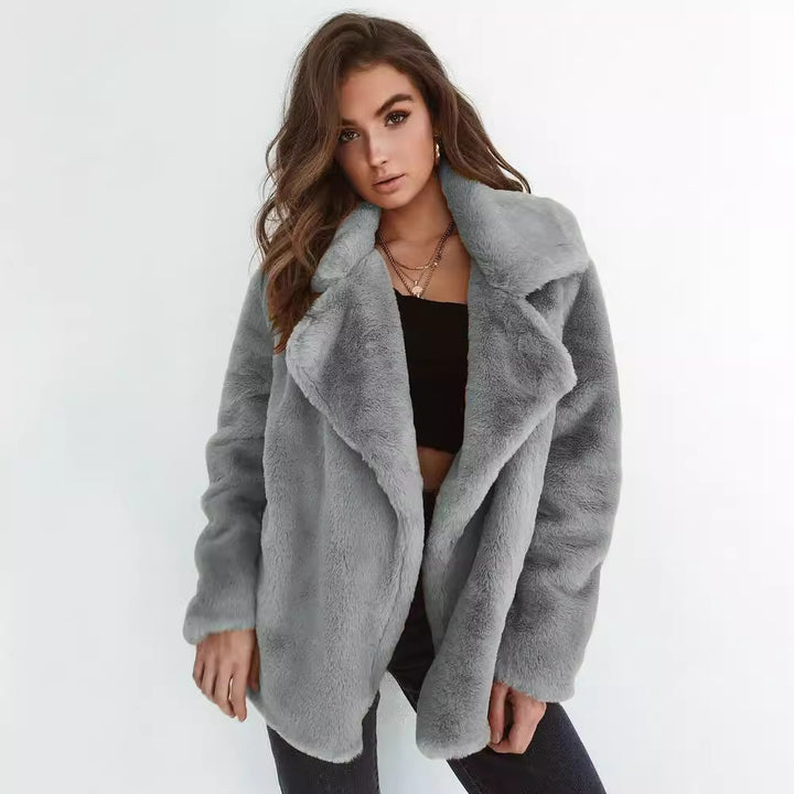 Cozy fleece coat for women with classic lapel Lune London