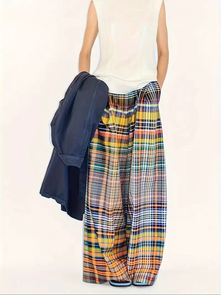 Wide plaid pants for women with elastic waist and sturdy woven structure Lune London