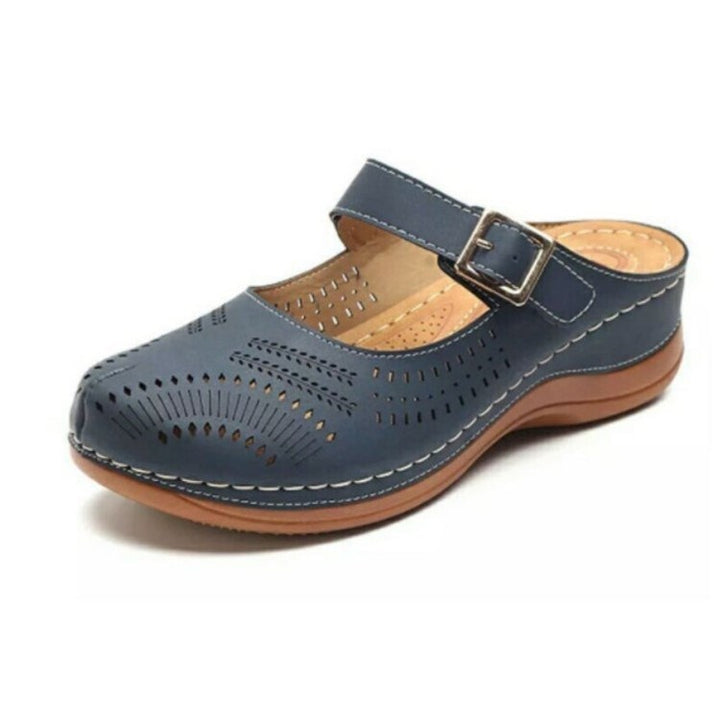 Comfortable women's shoes with adjustable strap and breathable sole Lune London