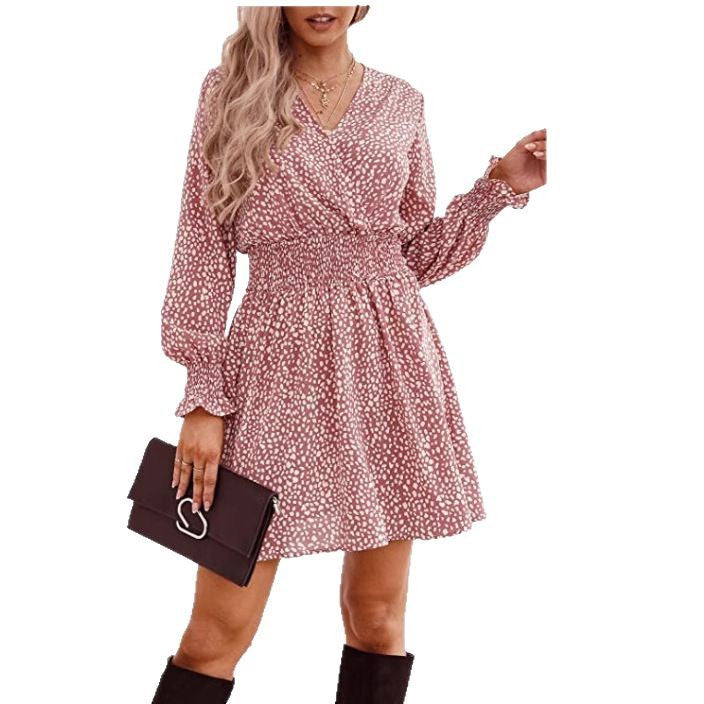 Elegant dress for women with a fitted elastic and long sleeves Lune London
