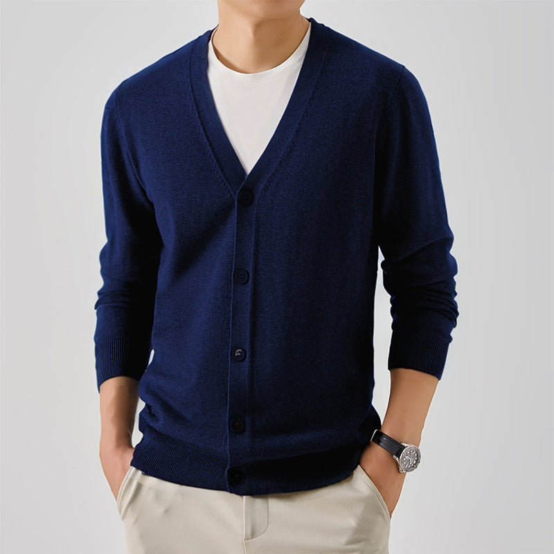 Elegant knitted jacket for men with V neck Lune London