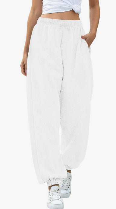 Casual pants for women with elastic waistband and side pockets Lune London