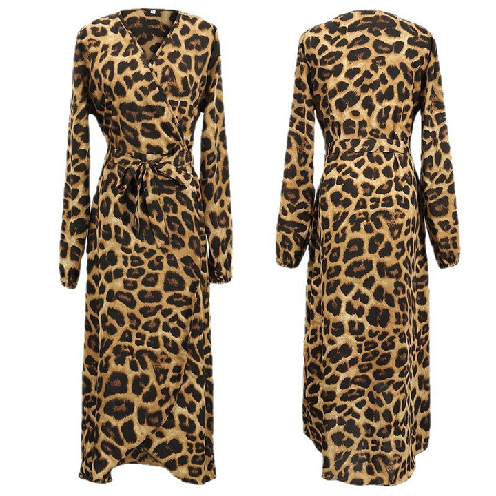 Women's wrap dress with an elegant leopard print and side slit Lune London