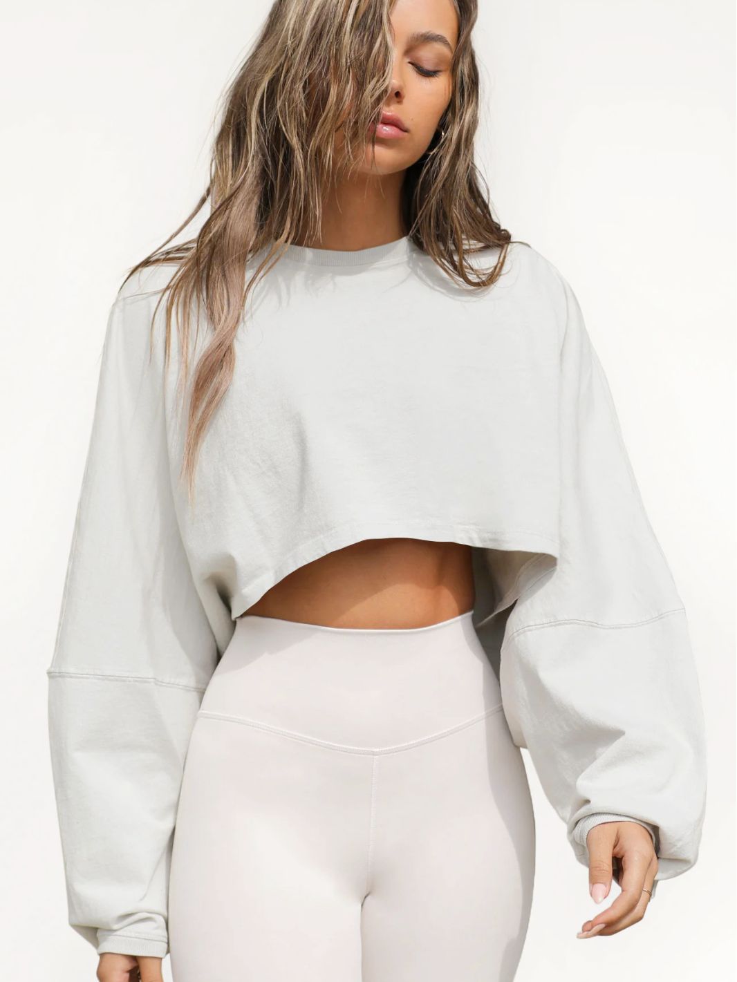 Women's Casual Cropped Sweatshirt with Loose Fit and Balloon Sleeves Lune London