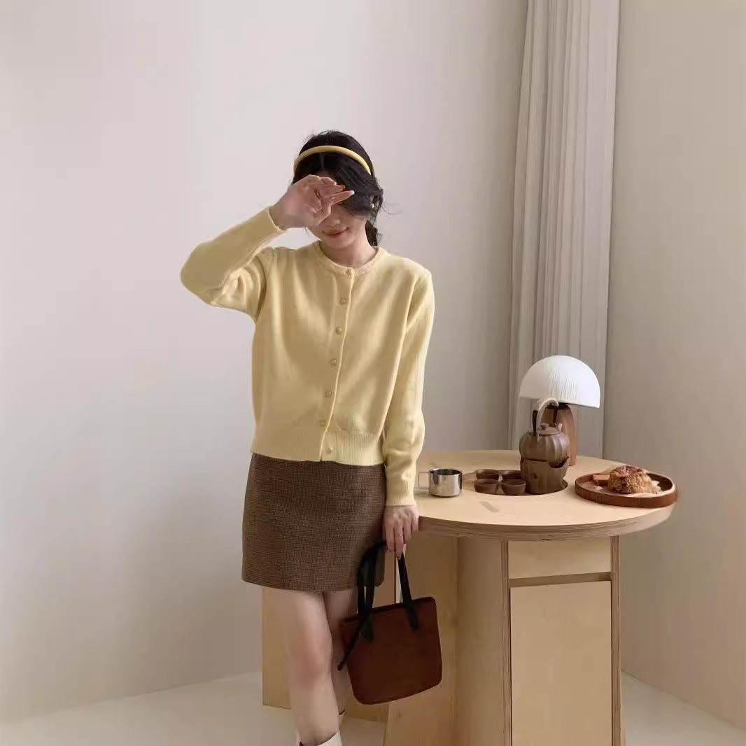 Cardigan femme avec des détails de boutons élégants et un matériau doux Chic & Stil