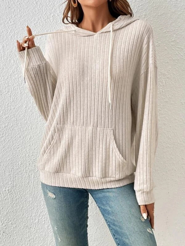 Comfortable women's hoodie with ribbed structure and practical kangaroo pocket Lune London
