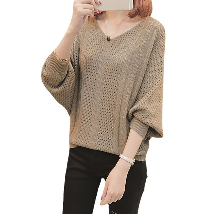 Lightweight knitted sweater for women with V-neck and hip-length fit Lune London