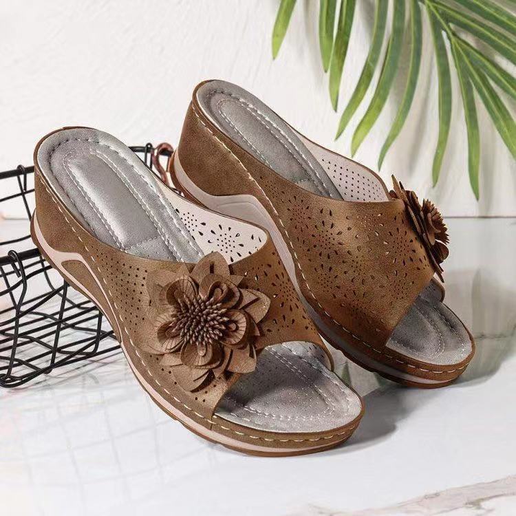 Comfortable strap slippers for ladies with floral design Lune London
