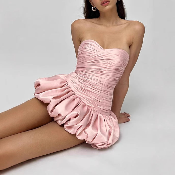 Cocktail dress for women with ruffle details and a flattering cut Lune London