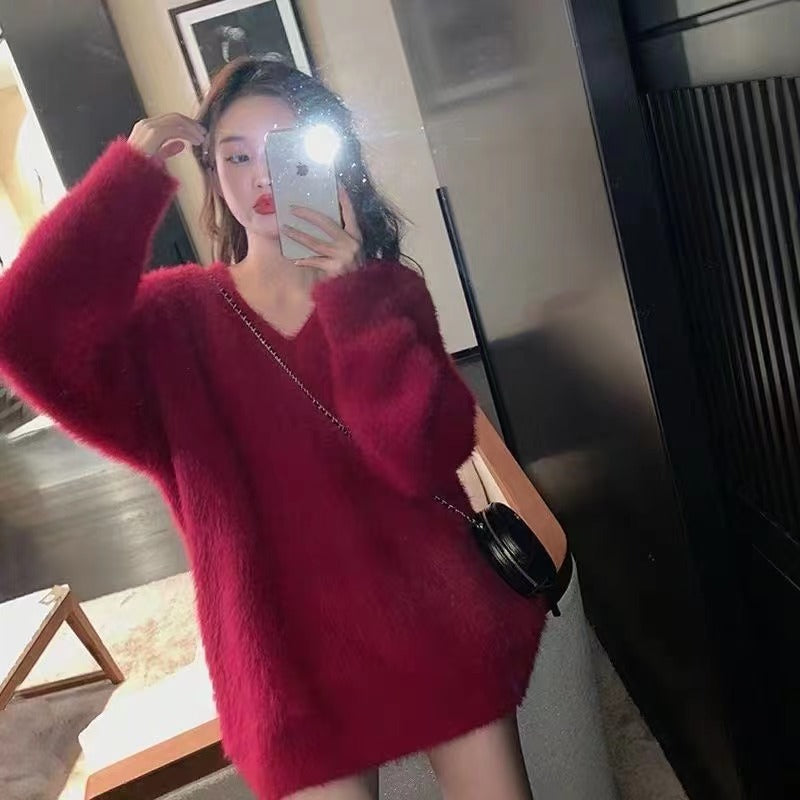 Robe femme en peluche à col en V avec manches longues Chic & Stil