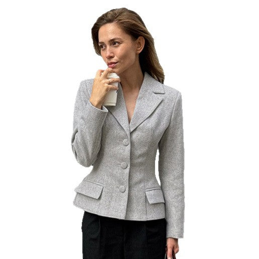 Fitted blazer jacket for women in fine wool blend with pockets Lune London