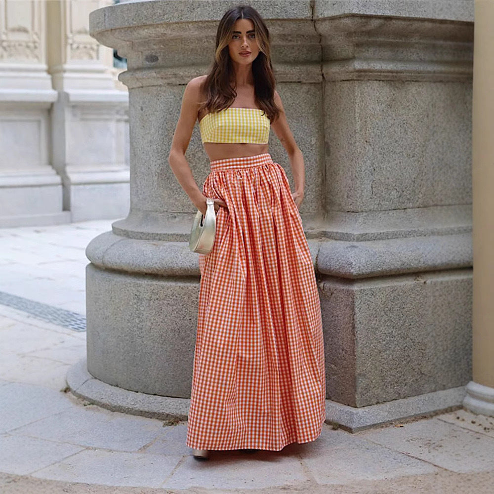 Ladies' set consisting of a crop top and a long skirt with an elegant ruffle design Lune London