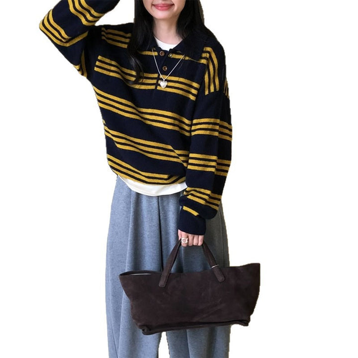 Pull en tricot confortable pour femmes avec des boutons de haute qualité et un motif rayé à la mode Chic & Stil