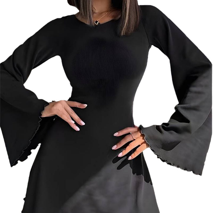 Robe mini femme avec manches trompette et ourlet sculptural Chic & Stil