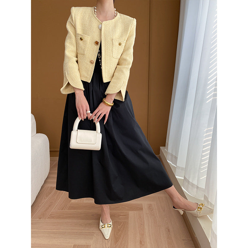 Women's Elegant Jacket with Button Details and Practical Pockets Chic & Stil