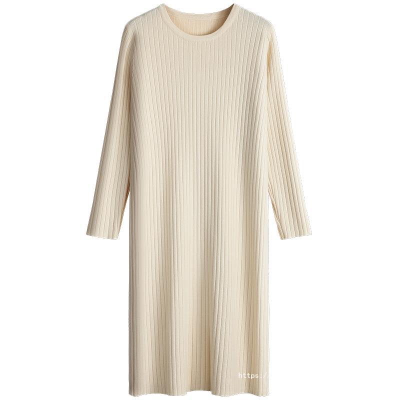 Knitted dress for ladies with a fine ribbed structure Lune London