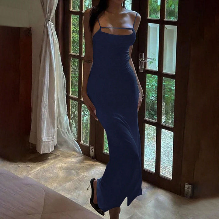 Robe maxi femme avec design dénudé des épaules et détails de lacets raffinés Chic & Stil