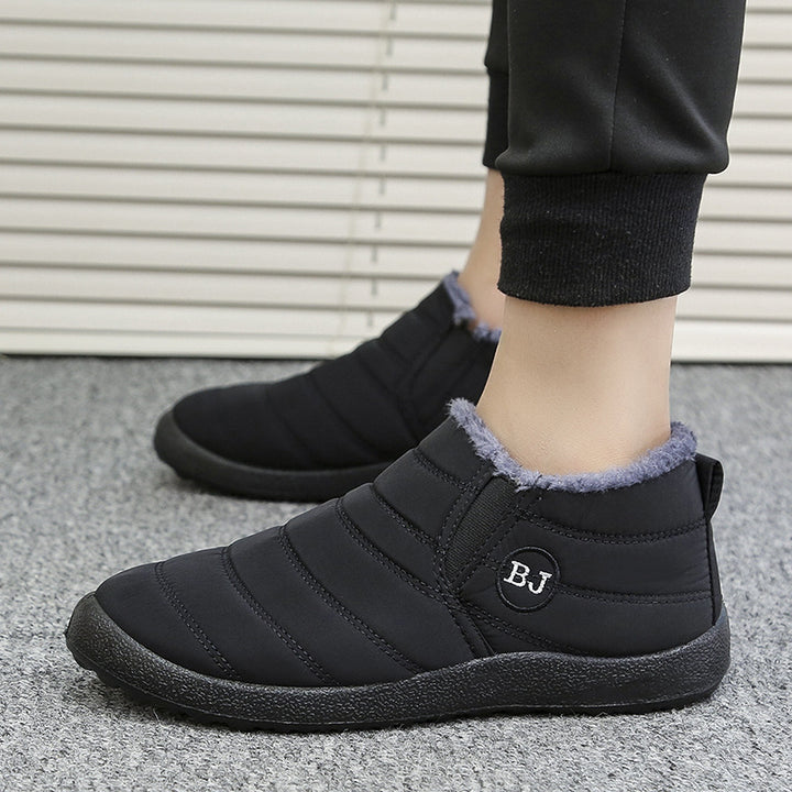 Casual ankle boots for women lined with non-slip sole and practical zipper Lune London