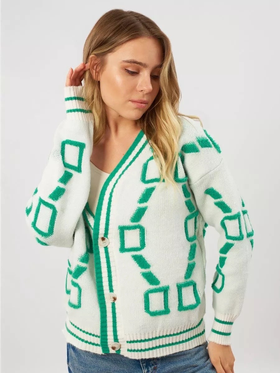 Cardigan féminin élégant avec motif géométrique et patte de boutonnage Chic & Stil