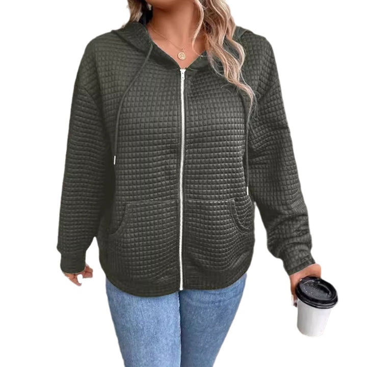 Cozy women's hoodie with zipper closure and textured design Lune London