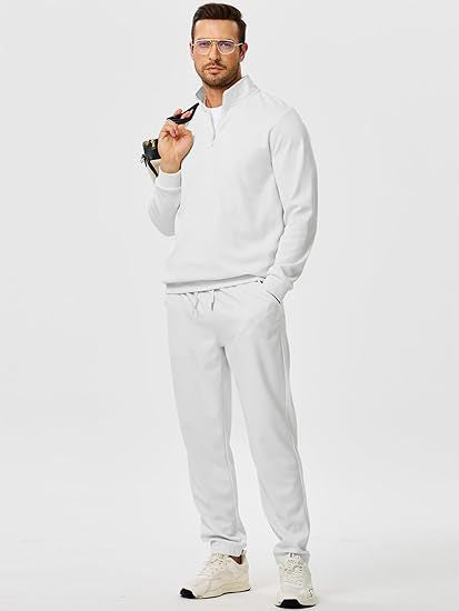 Men's leisure suit with modern stand-up collar and practical zipper pockets Chic & Stil