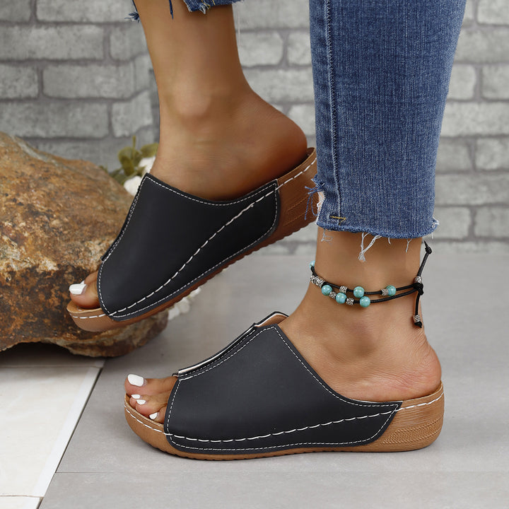 Women Comfortable Strap Slippers with Ergonomic Sole Lune London