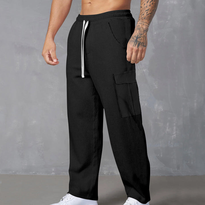 Casual cargo pants for men with elastic waist and practical pockets Lune London