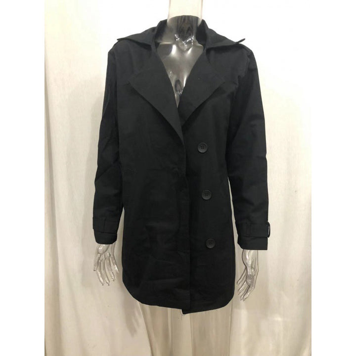 Elegant trench coat for men with double breasted and practical pockets Lune London