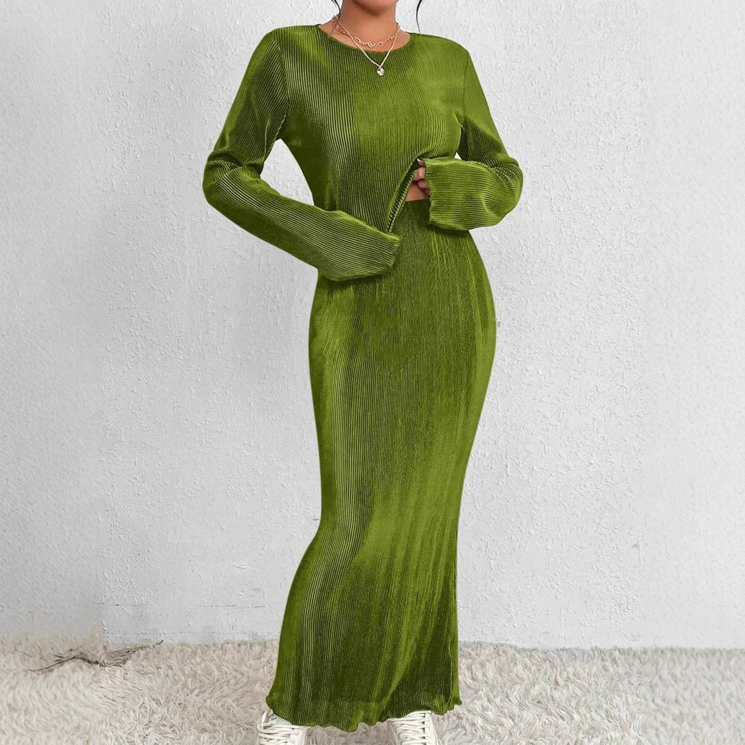 Robe maxi élégante et cintrée pour dames avec des manches longues Chic & Stil