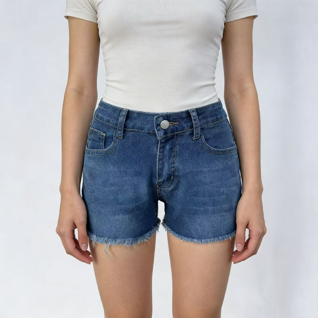 Women's casual denim shorts with frayed hem and high waist Lune London