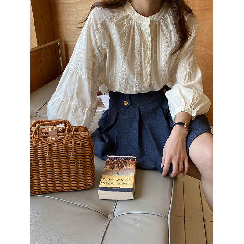 Ladies blouse with puff sleeves and fine embroidery design Chic & Stil