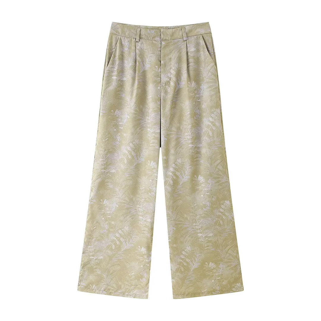 Elegant culotte pants for women with floral pattern and soft material Lune London