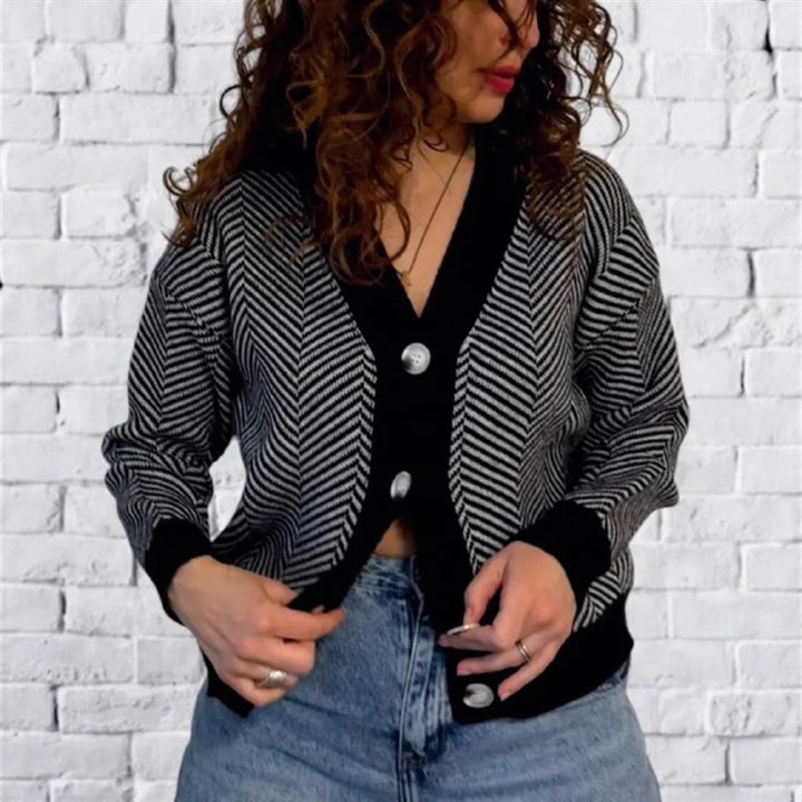 Trendy women's jacket with herringbone pattern and buttons Lune London