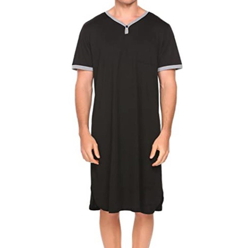Night for men with practical chest pocket and classic V-neck Lune London